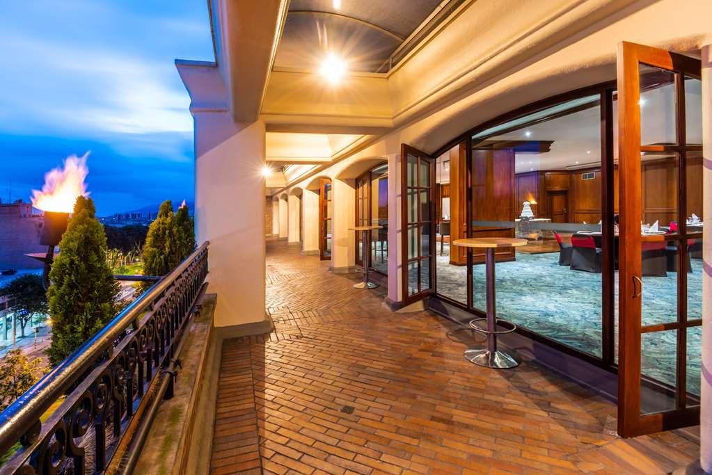 Hotel Dann Carlton بوغوتا المظهر الداخلي الصورة The 101 Club