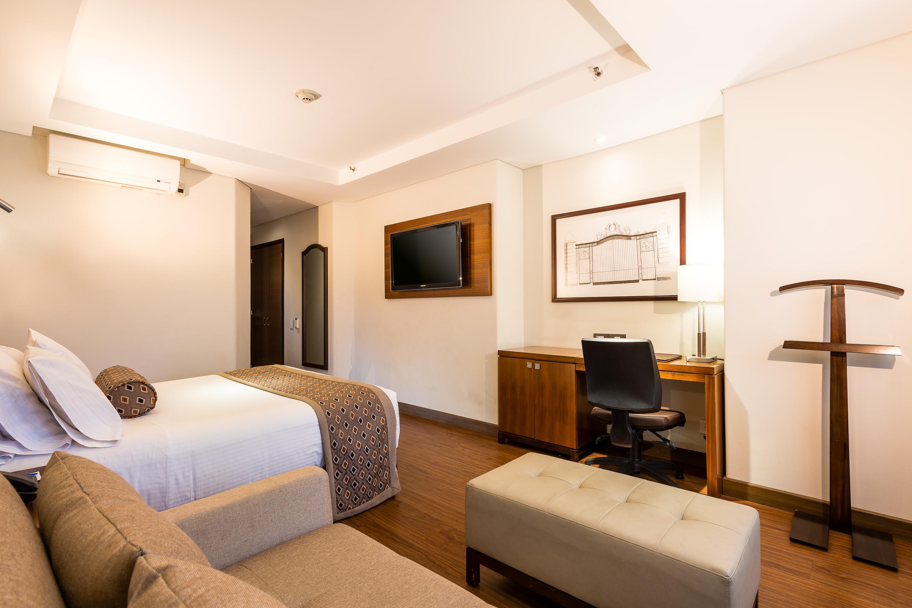 Hotel Dann Carlton بوغوتا المظهر الخارجي الصورة A room at the hotel