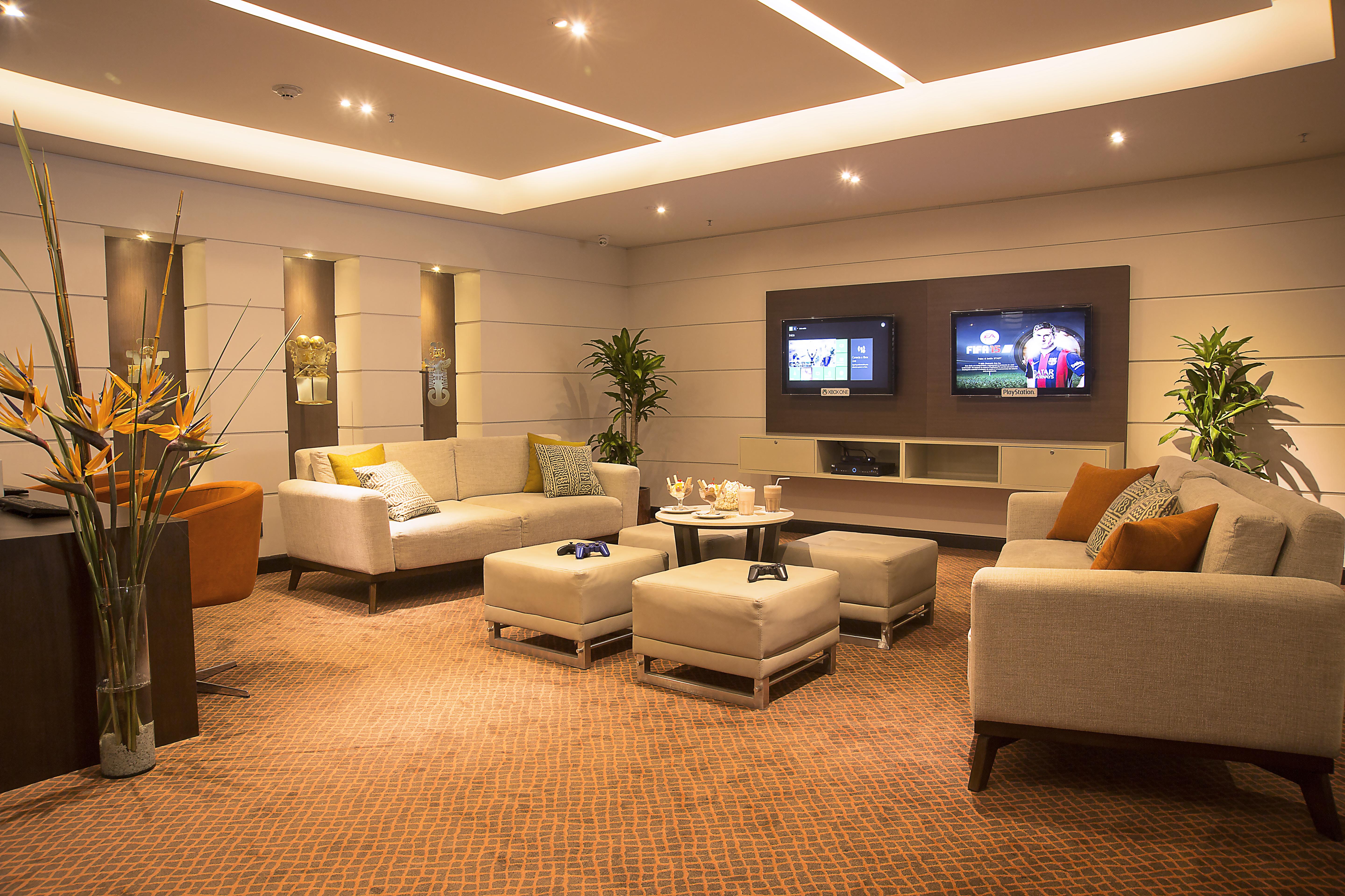 Hotel Dann Carlton بوغوتا المظهر الخارجي الصورة The lounge at the airport