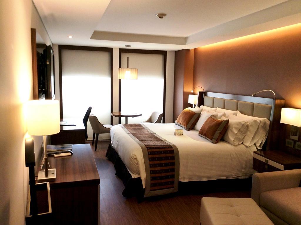 Hotel Dann Carlton بوغوتا المظهر الخارجي الصورة A room at the hotel