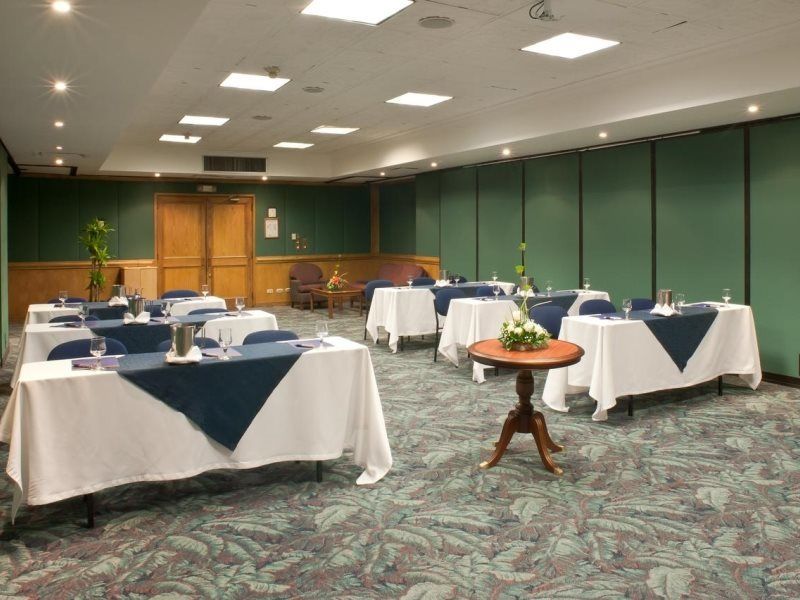 Hotel Dann Carlton بوغوتا المظهر الخارجي الصورة The Green Room