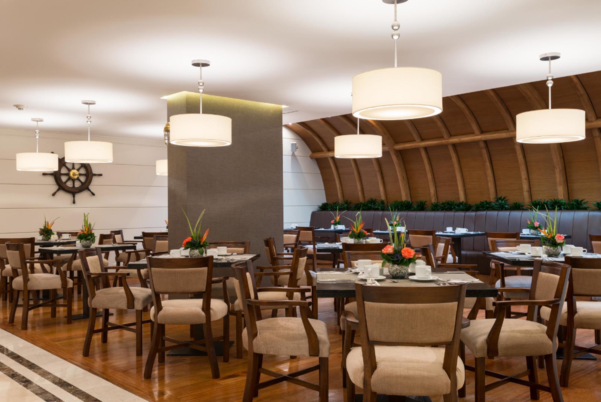 Hotel Dann Carlton بوغوتا المظهر الخارجي الصورة The interior of the restaurant